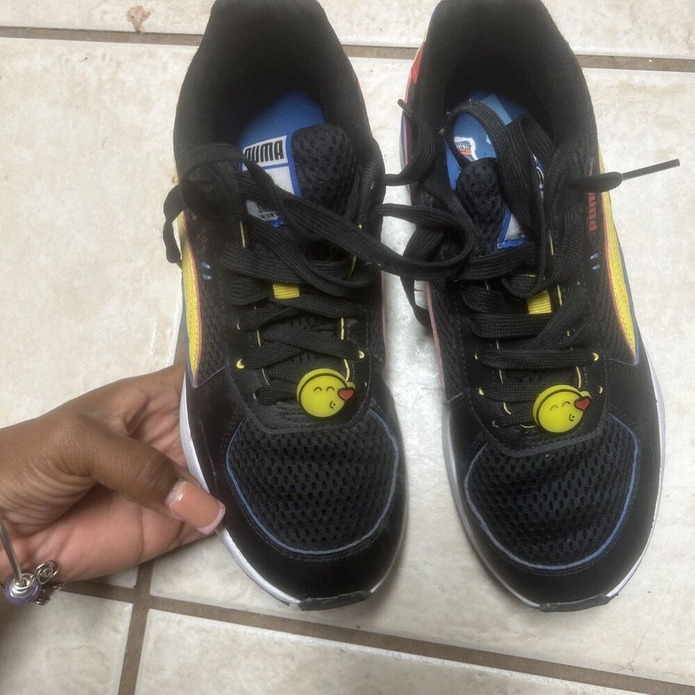 Puma Graviton SMILEYWORLD AC Inf "Vibrant Yellow Big Kid 6.5 - Picture 2 of 8